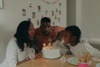 Nillavee cakes and pastries girl